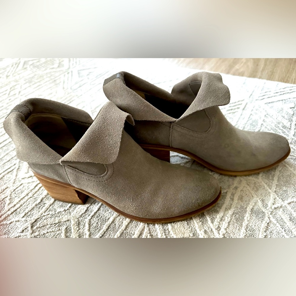 Stylish Gray Ankle Boots
